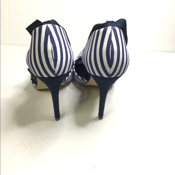 Shoe Dazzle blue/white Alexandria wrap high heels. - Picture 5 of 7